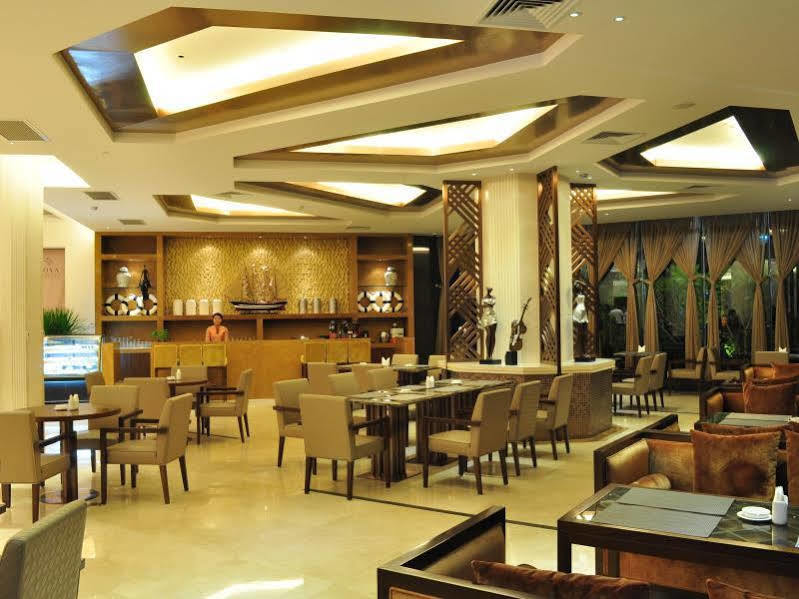 Joya International Hotel Sanya Extérieur photo