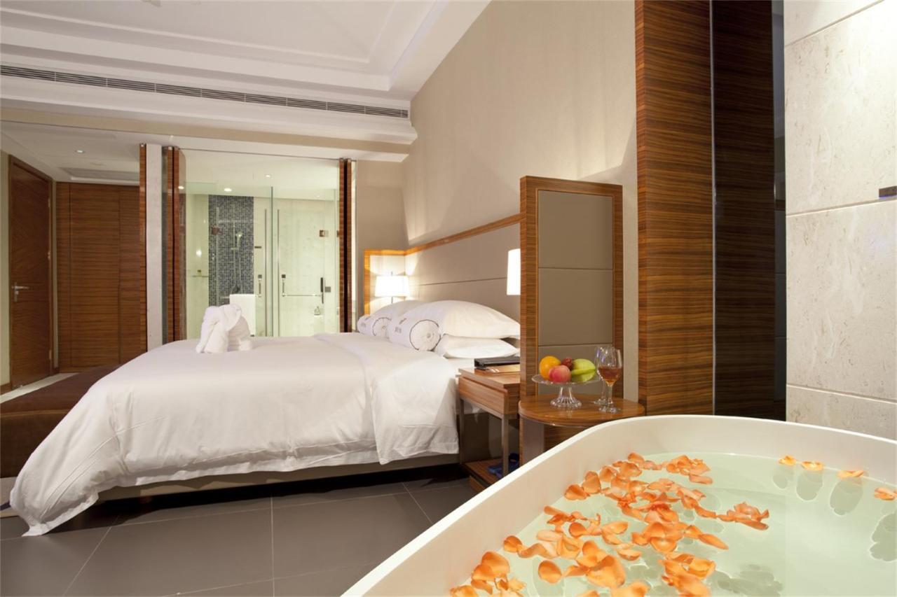 Joya International Hotel Sanya Extérieur photo